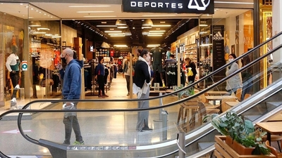 (Video) Pelotudos también se manifestaron, en shopping y en contra del uso de tapabocas