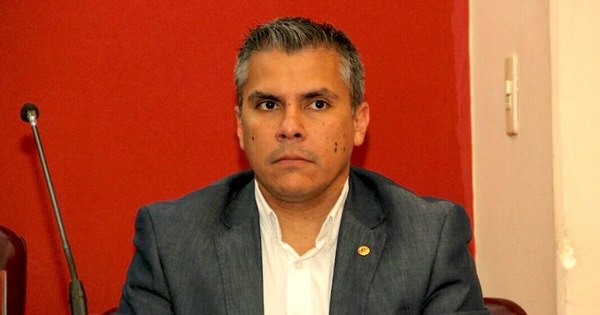 La Nación / Que Lilian se mantenga a 10 kilómetros del IPS, sostiene apoderado de la ANR