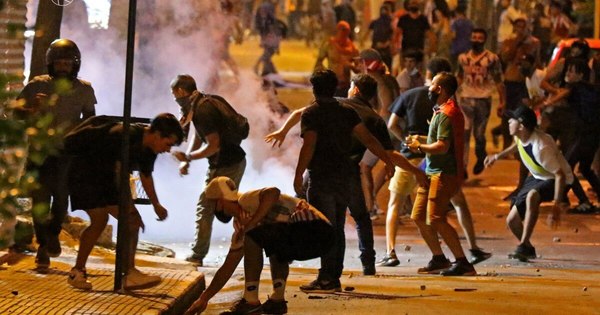 La Nación / Vándalos que generaron violencia el viernes serían de la barra brava de Cerro Porteño