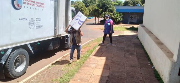 Entregan otras 700 dosis de vacunas antiCovid para Alto Paraná - ABC en el Este - ABC Color