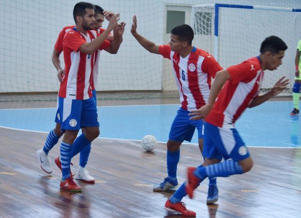 Victoria ante Panamá - Polideportivo - ABC Color