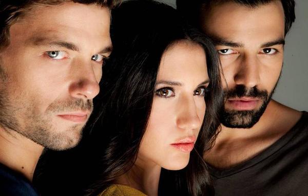 Melina, la protagonista de la novela griega "Brusko"