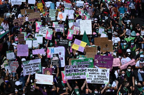 Miles de salvadoreñas piden la despenalización del aborto - Mundo - ABC Color
