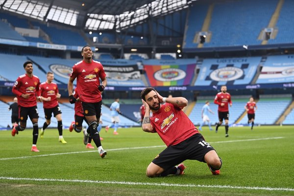 Manchester se tiñó de rojo: El United derrotó al City y le cortó la racha