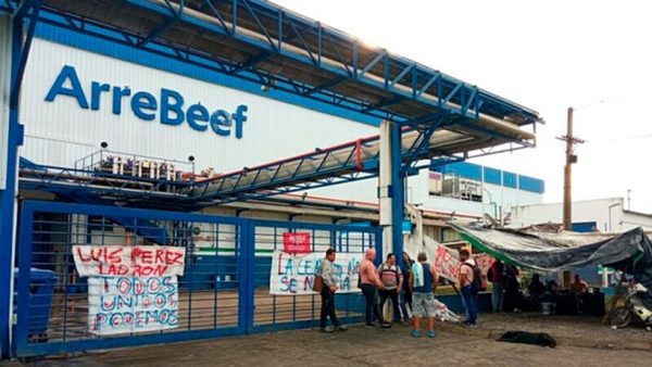Uno de los principales frigoríficos exportadores de Argentina amenaza con cerrar