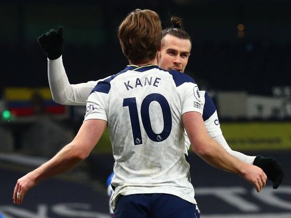 Los dobletes de Bale y Kane meten al Tottenham en la lucha por Europa