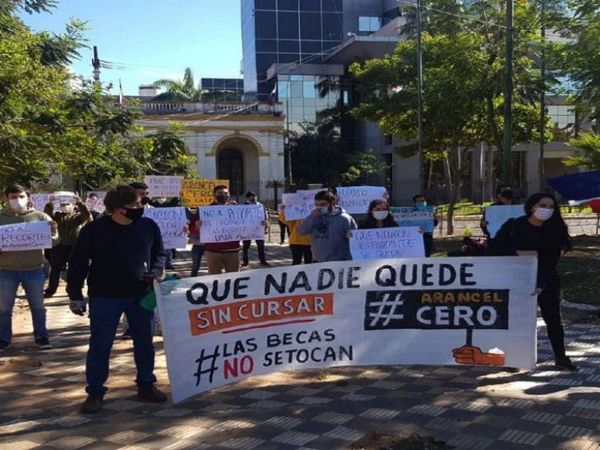 Universitarios llaman a movilizarse y exigen el cumplimiento del Arancel Cero