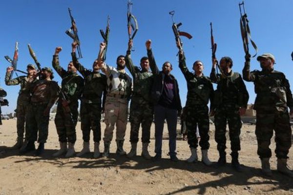 Los hutíes de Yemen lanzan 14 drones y 8 misiles balísticos contra objetivos en Arabia Saudita