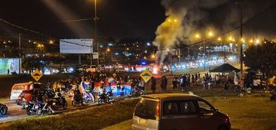 Tercera jornada de protestas en el Este - ABC en el Este - ABC Color