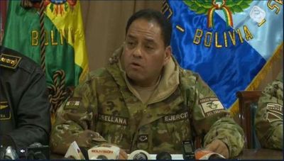 Fiscalía ordena aprehensión de excomandante en Jefe de las FFAA de Bolivia por presunto golpe de estado