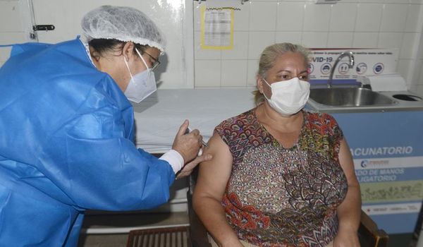 Salud activa desde el miércoles 63 vacunatorios para seguir inoculación - Nacionales - ABC Color