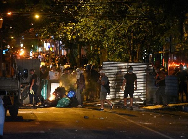 Un niño sería el que mató a un manifestante - Nacionales - ABC Color