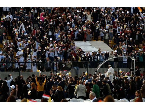 Papa Francisco se despide de Irak pidiendo unidad