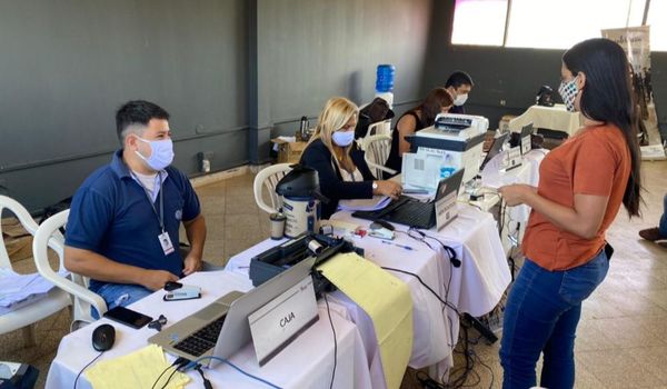 Impulsan nueva jornada de regularización migratoria en Ciudad del Este | .::Agencia IP::.