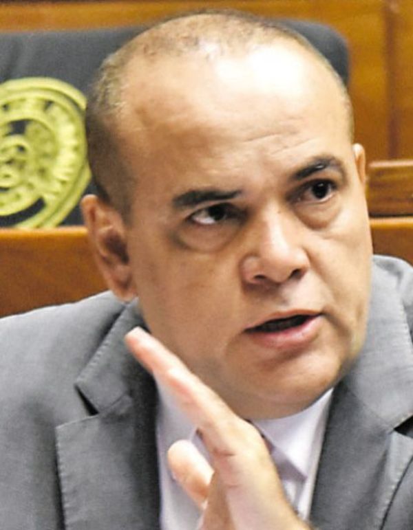 Bachi Núñez a Lilian Samaniego: “Denunciame, no te tengo miedo; sos una corrupta” - Nacionales - ABC Color