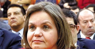 La Nación / Diputado acusa a Lilian Samaniego de lucrar en pandemia y pide “cortar manos”