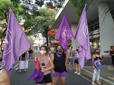 Paraguayas unen sus voces para reivindicar sus derechos en el Día Internacional de la Mujer