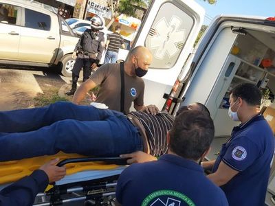 Asaltan a policías que transportaban dinero de cadena de farmacias y hieren a uno - Nacionales - ABC Color