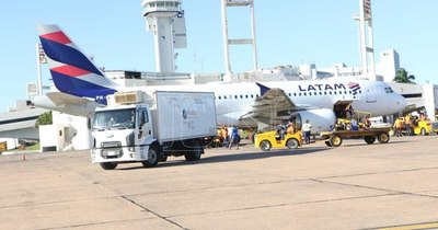 La Nación / “Habría que pensar en transformar la estrategia del sistema de vacunación”, sugiere economista