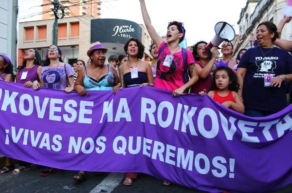 Este #8MPy, ellas se unen al pedido de cambio de Gobierno - Nacionales - ABC Color