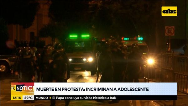 Incriminan a adolescente en muerte de joven durante la protesta del viernes - ABC Noticias - ABC Color