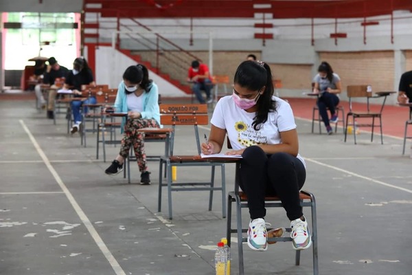 Ofrecen becas para maestría a distancia y semipresencial
