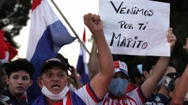 Diario HOY | Cómo Paraguay pasó de controlar la pandemia a vivir una doble crisis política y sanitaria