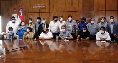Liberales impulsarán juicio político a Abdo y Velázquez