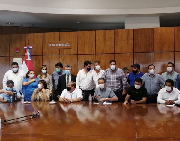 Diputados del PLRA anunciaron que impulsarán juicio político a Mario Abdo y Hugo Velázquez - ADN Digital