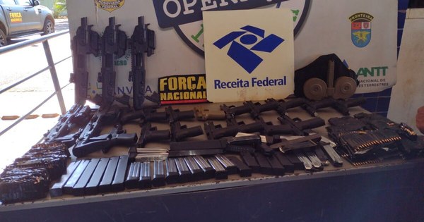 La Nación / Paraguaya es detenida con 16 pistolas y 40 cargadores en el Puente de la Amistad