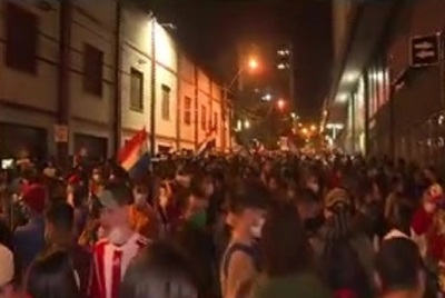 Cuarto día: Otra multitudinaria manifestación - SNT