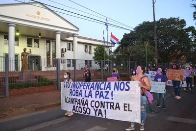 8M: Esteñas marchan contra la vulneración de los derechos de las mujeres - ABC en el Este - ABC Color