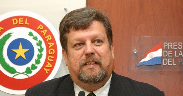 La Nación / Por complicaciones de COVID-19, falleció Gerardo Rolón Pose, exministro de Senavitat