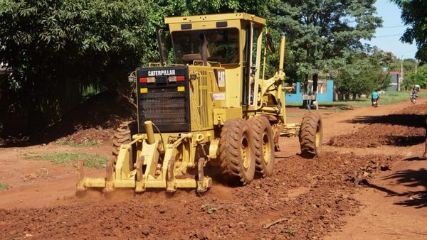 PRECANDIDATO LÓPEZ CULMINA OBRAS VIALES ENCARADAS EN KM. 9 DE CDE