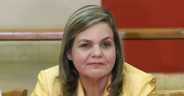 La Nación / “Bachi” acusa de corrupta y vividora a Lilian Samaniego