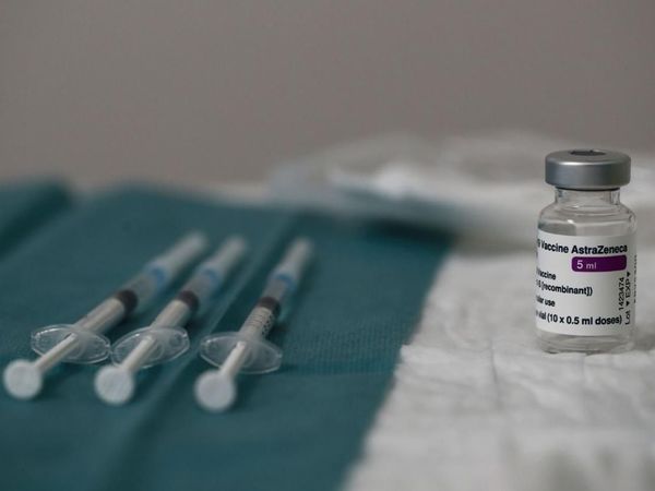 UE anuncia que puede bloquear más exportaciones de vacunas anti-Covid