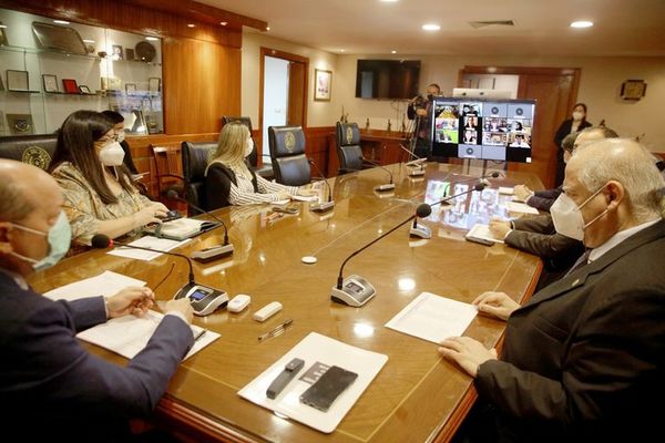 Abogados rechazan a Diesel y exigen independencia del Poder Judicial - Nacionales - ABC Color