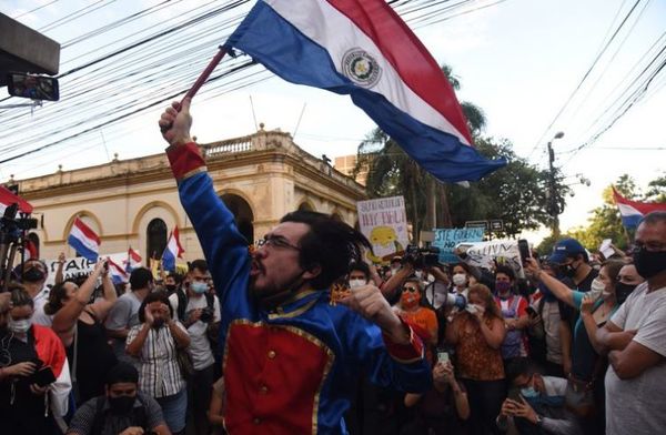 Empresarios piden calma a la gente para avanzar hacia la reactivación