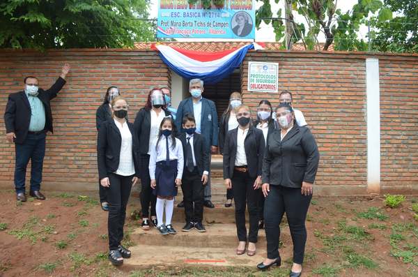 Gobernador inaugura obras en escuelas de Villarrica - Noticiero Paraguay