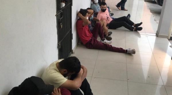 Jóvenes detenidos tras manifestación de anoche – Prensa 5
