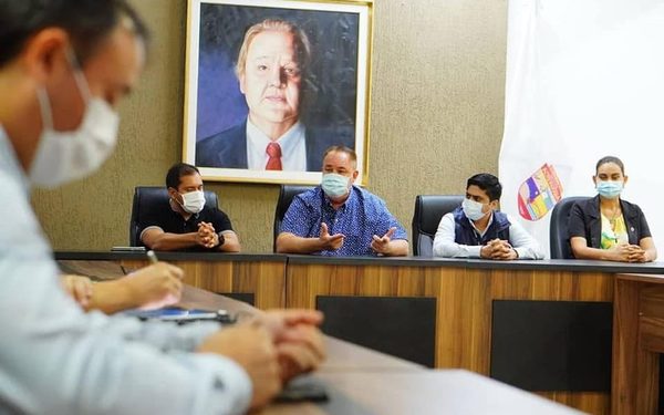 Gobernador pide que se responda a reclamos de la gente, y dice que no conviene al país el juicio político