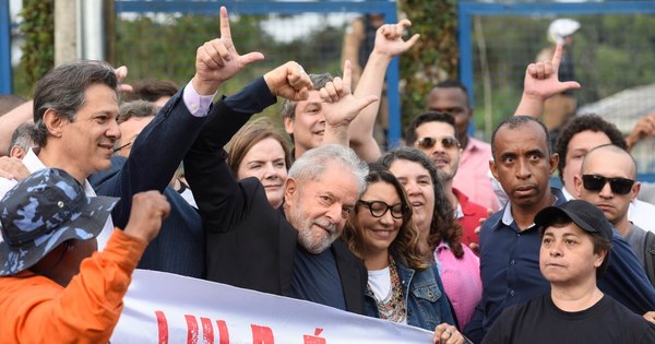 La Nación / Regreso de Lula redistribuye las cartas en el Brasil de Bolsonaro