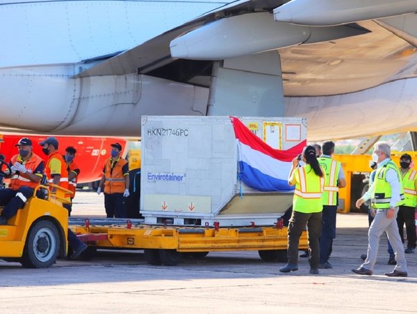 Paraguay trabaja para conseguir vacunas chinas · Radio Monumental 1080 AM