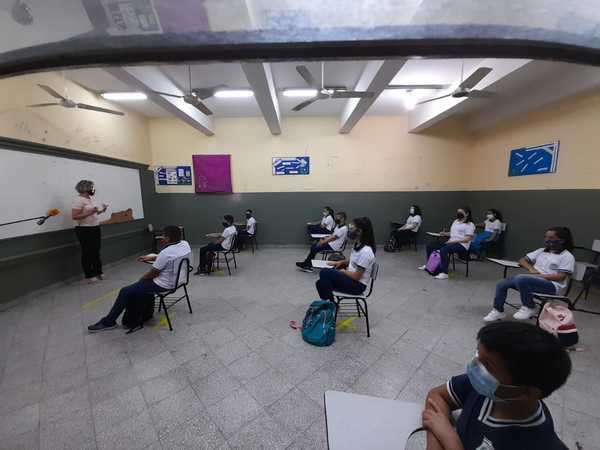 Rechazan amparo contra inicio de clases presenciales presentado por docentes - Megacadena — Últimas Noticias de Paraguay
