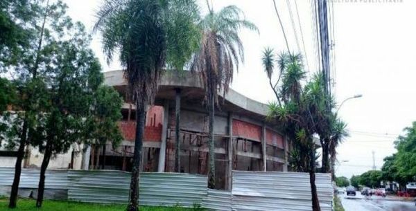 Rotundo rechazo a la propuesta presentada por el concejal Ever Salinas en denominar el estadio municipal de “Roberto Ramón Acevedo Quevedo”