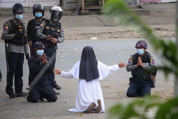Las monjas de Birmania plantan cara a la junta militar - Mundo - ABC Color