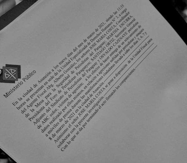 Periodistas denuncian agresiones en protestas - Nacionales - ABC Color