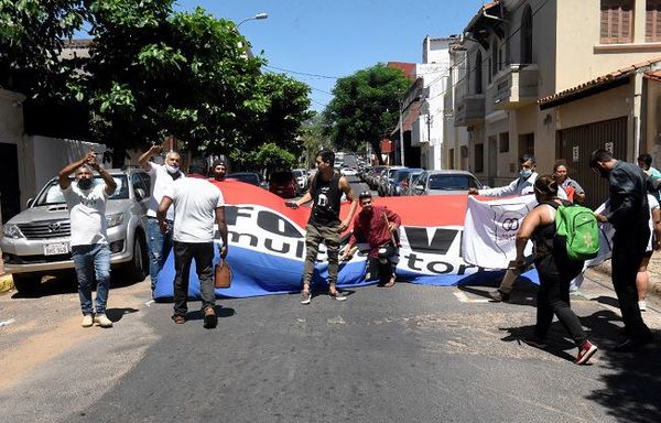 Organizaciones sociales piden ejecución de US$ 47 millones al MUVH - Nacionales - ABC Color