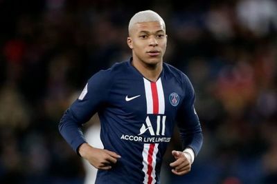 Mbappé retrasa la respuesta sobre su renovación con el PSG