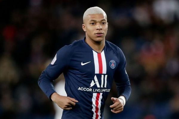 Mbappé retrasa la respuesta sobre su renovación con el PSG